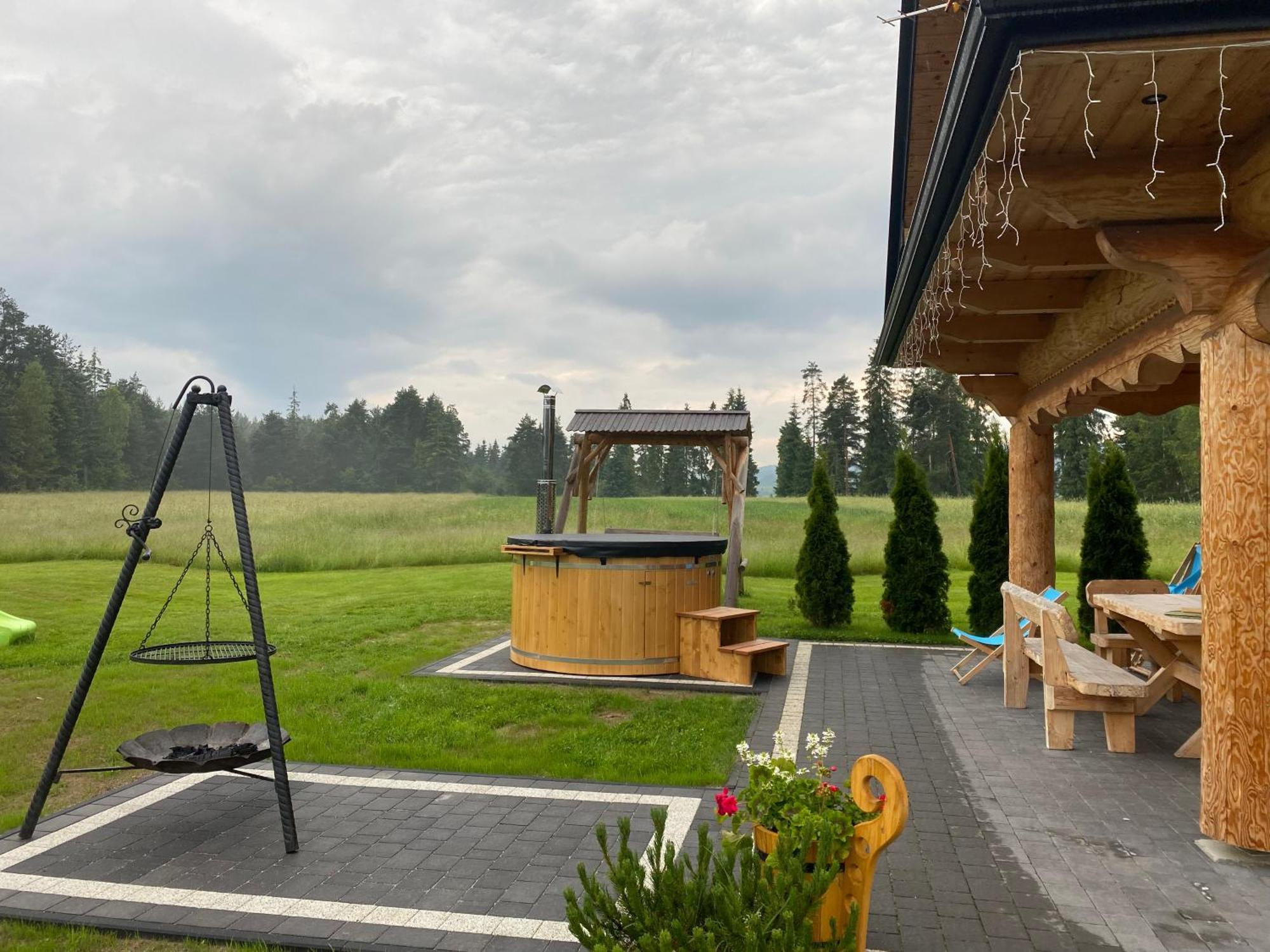Agroturystyka "Na Zogrodzie" Alicja Kowalczyk Harklowa Exterior foto